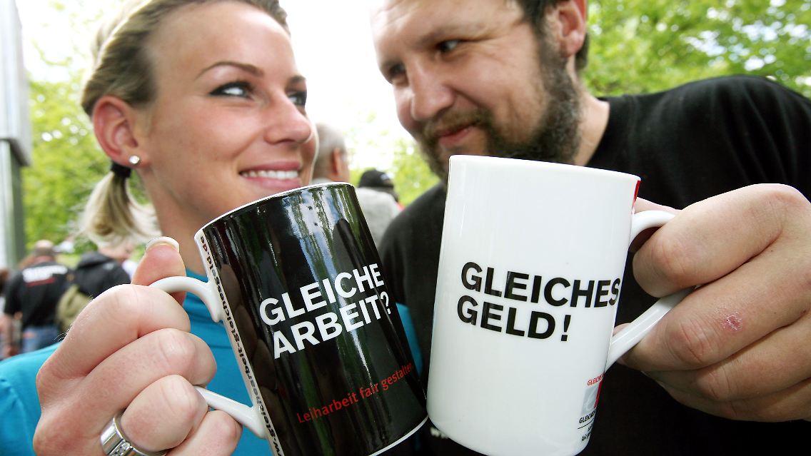 Gleiches Geld für gleiche Arbeit, fordern die Gewerkschaften.