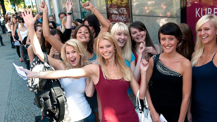 Keine falschen Hoffnungen! Die jungen Damen stehen nur Schlange für "Germany's next Topmodel".