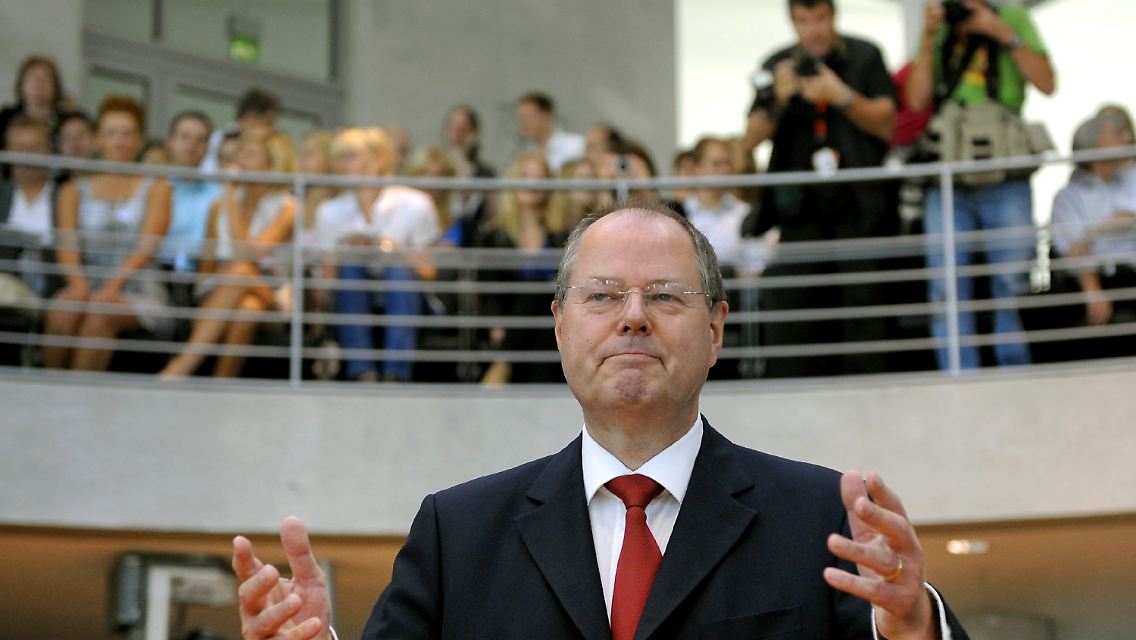 Steinbrück sagte, er sei von der Lehmann-Pleite überrascht worden.