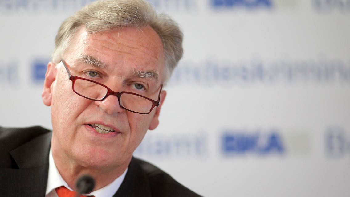 BKA-Chef Ziercke sieht trotz sinkender Zahlen keinen Grund zur Entwarnung.