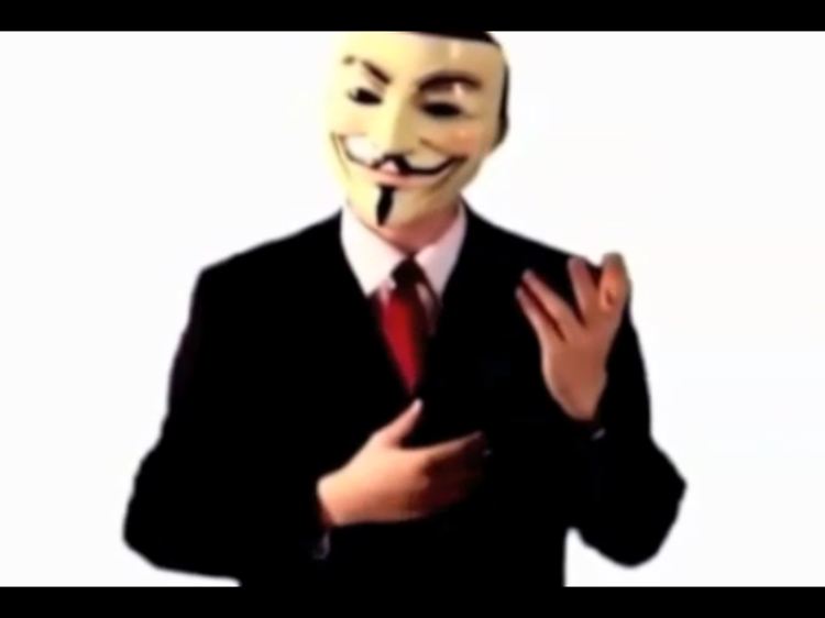 Ein Screenshot aus dem Video, in dem ein Mitglied der Hacker-Gruppe Anonymous Drohungen gegen das mexikanische Zeta-Drogenkartell öffentlich gemacht hatte.