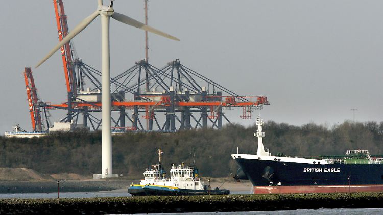 Blick auf den Containerhafen von Rotterdam.
