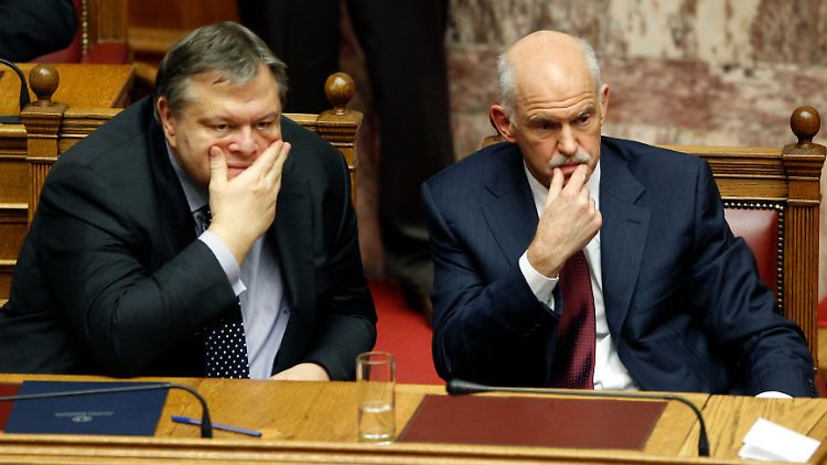 Evangelos Venizelos und Giorgos Papandreou: Zypern zittert mit.
