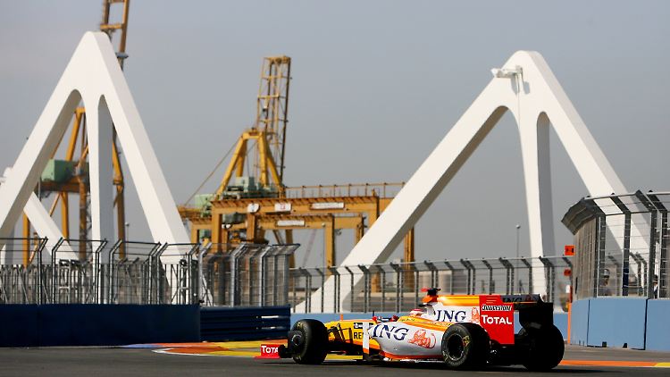 Trainingsschnellster in Valencia: Fernando Alonso im Renault.
