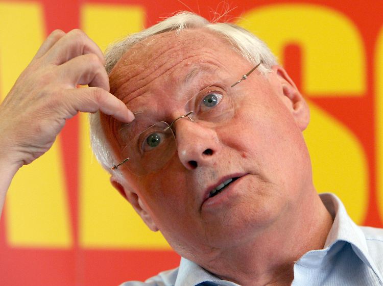 Lafontaine geht in Personalfragen bereits auf die SPD zu.