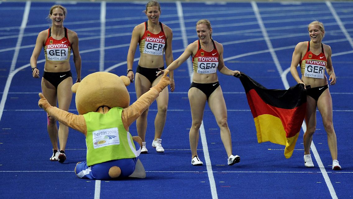 Berlino verneigt sich vor der Frauen-Staffel.