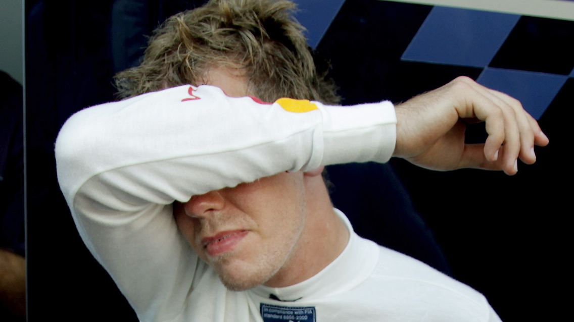 Vettel kann seine Enttäuschung nur schwer verbergen.