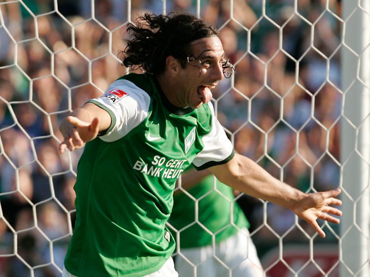 Mit Pizarro kommt der Erfolg nach Bremen zurück.