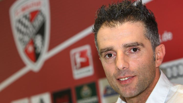 Tomas Oral ersetzt in Ingolstadt den glücklosen Benno Möhlmann.