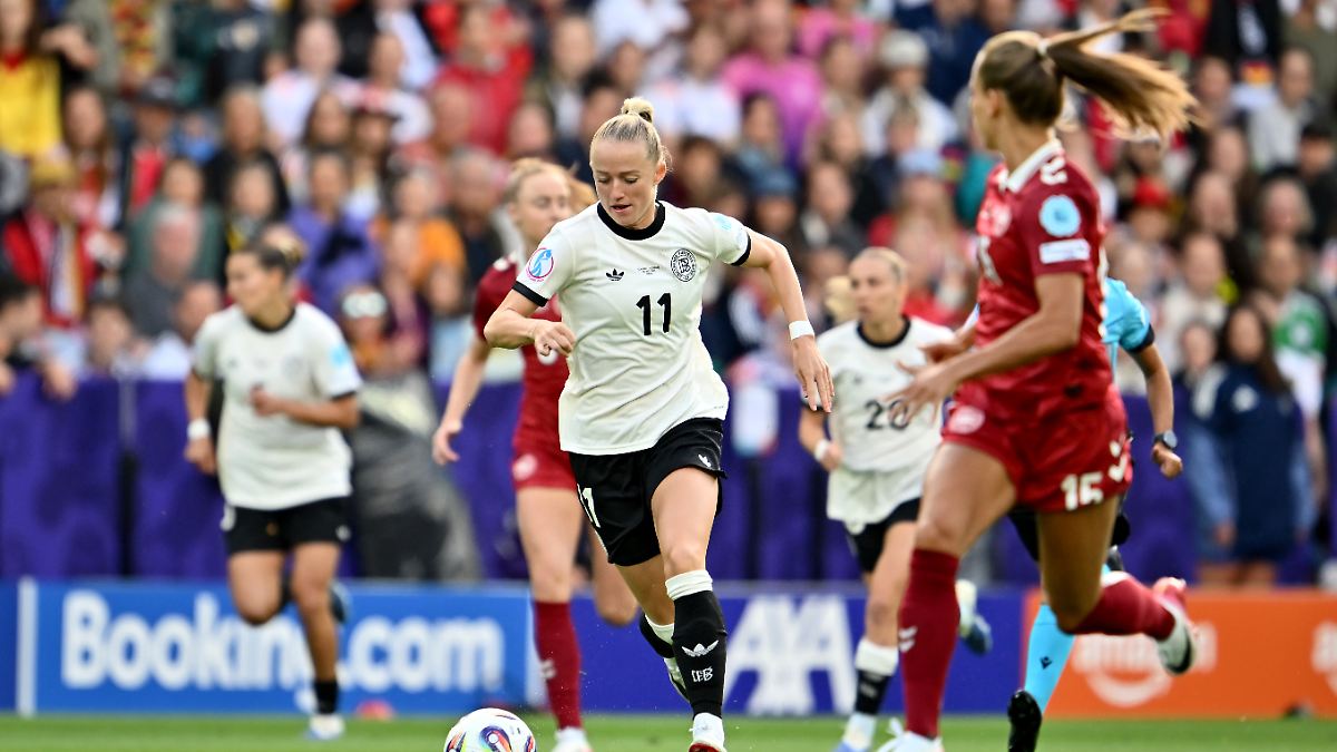 Von-M-nchen-nach-Manchester-Sch-llers-Flucht-auf-die-Insel-soll-DFB-Stammplatz-retten