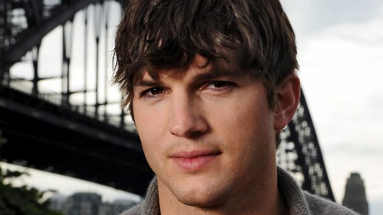 Ashton Kutcher: reuig und vorläufig sprachlos.