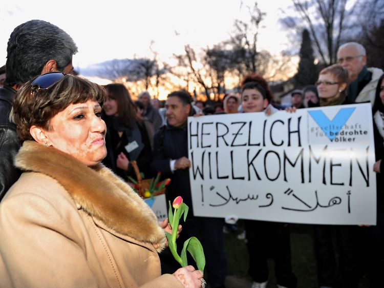 Irakische Flüchtlinge kommen im Grenzdurchgangslager in Friedland an (Archivbild von März 2009).