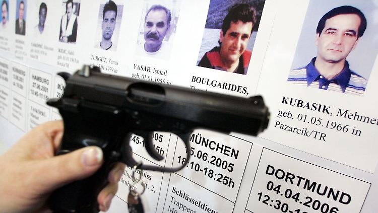 Lange Zeit wurden Hinweise auf einen möglichen rechtsradikalen Hintergrund der Morde nicht ernst genommen.