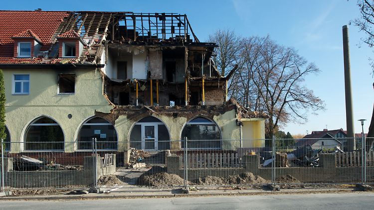 Die Wohnung in der Zwickauer Frühlingsstraße 26 soll D. gemietet haben.