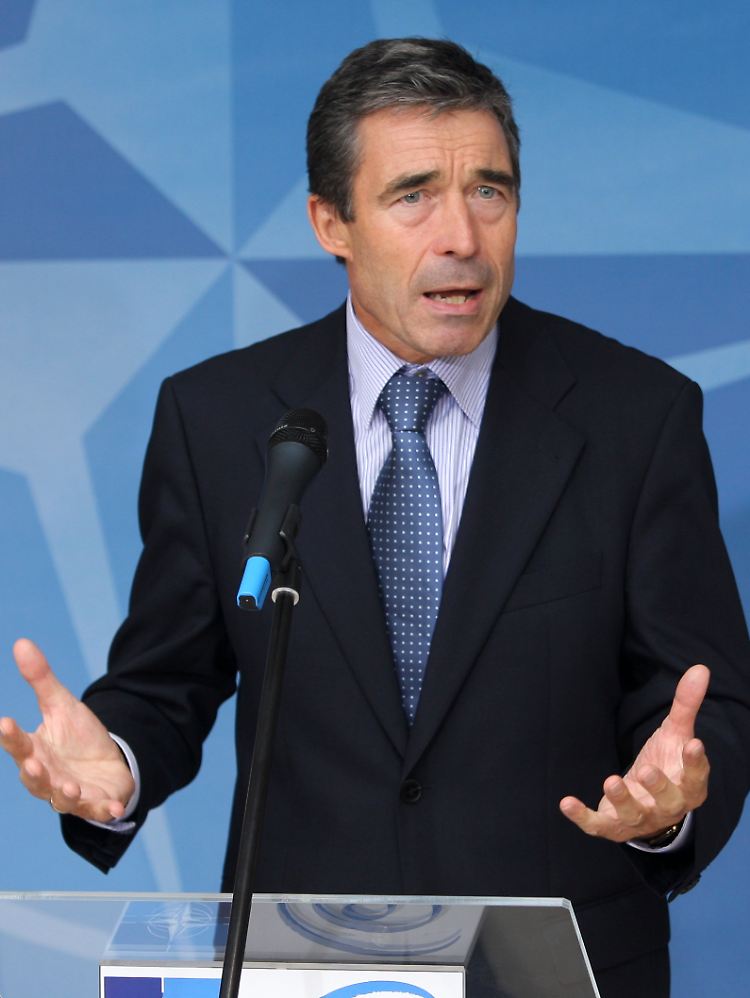Rasmussen macht sich an die erste der vielen Baustellen im Bündnis.