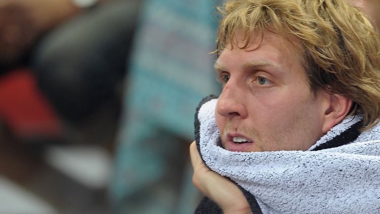 Ganz fix ist die Absage der NBA-Saison noch nicht, aber sie ist sehr wahrscheinlich. Das heißt: Dirk Nowitzki braucht einen neuen Verein.