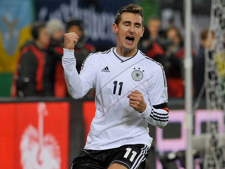 Klose arbeitet sich immer mehr in die Nähe Gerd Müller vor.