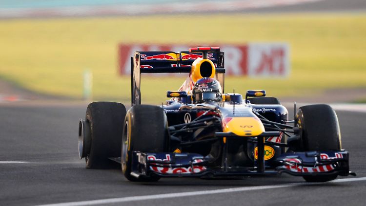 Sebastian Vettel war in Abu Dhabi schon in der ersten Runde ausgefallen: mit einem Reifenplatzer.