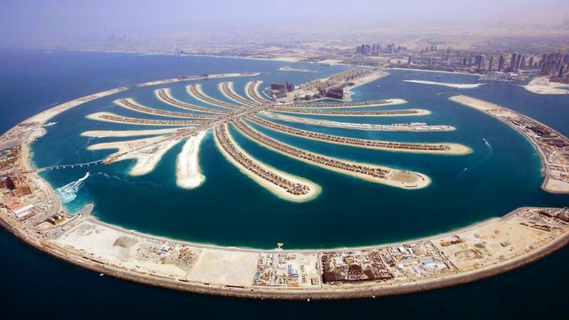 Projekte wie die künstliche Insel "The Palm Jumeirah" haben das Emirat weltweit als "Übermorgenland" bekannt gemacht.