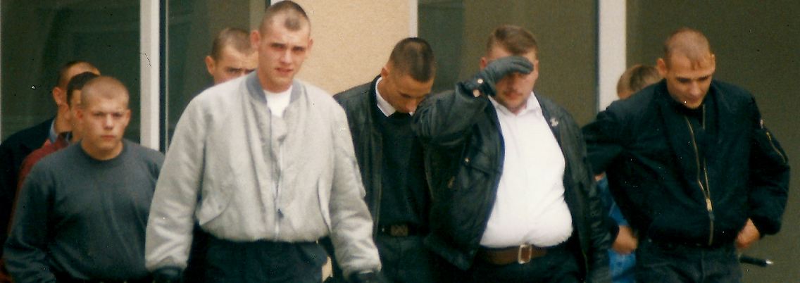 Uwe Bönhardt (4.v.l.) und Uwe Mundlos (r.) mit Gesinnungsgenossen in den 1990er Jahren.