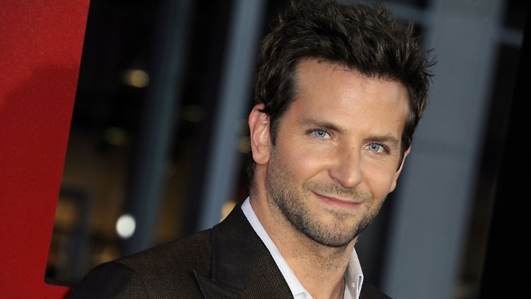 Bradley "Adonis" Cooper: Das findet zumindest "People".