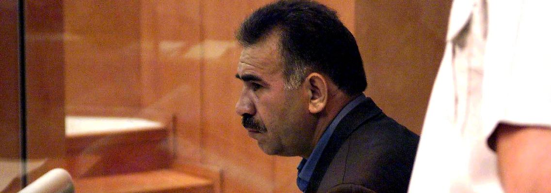 Öcalan im Mai 1999 vor einem türkischen Militärgericht.