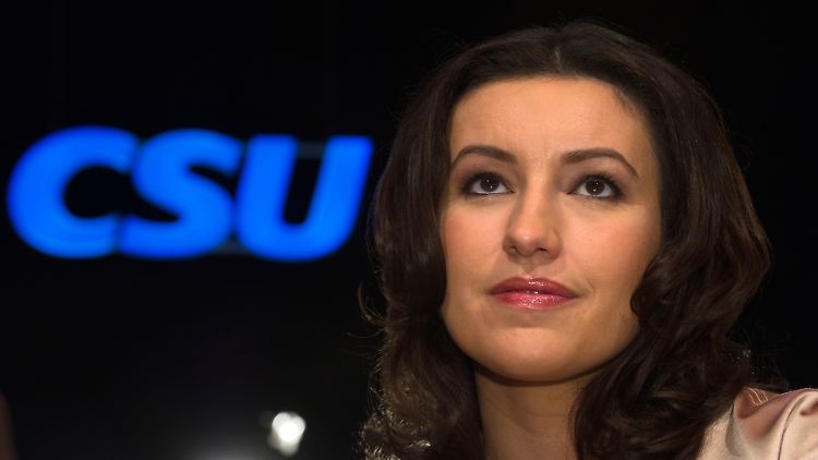 Dorothee Bär, kommunikativ.
