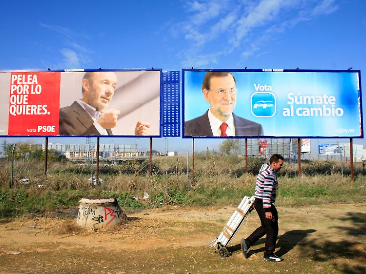 Blau und rot: Wahlkampf in Spanien.