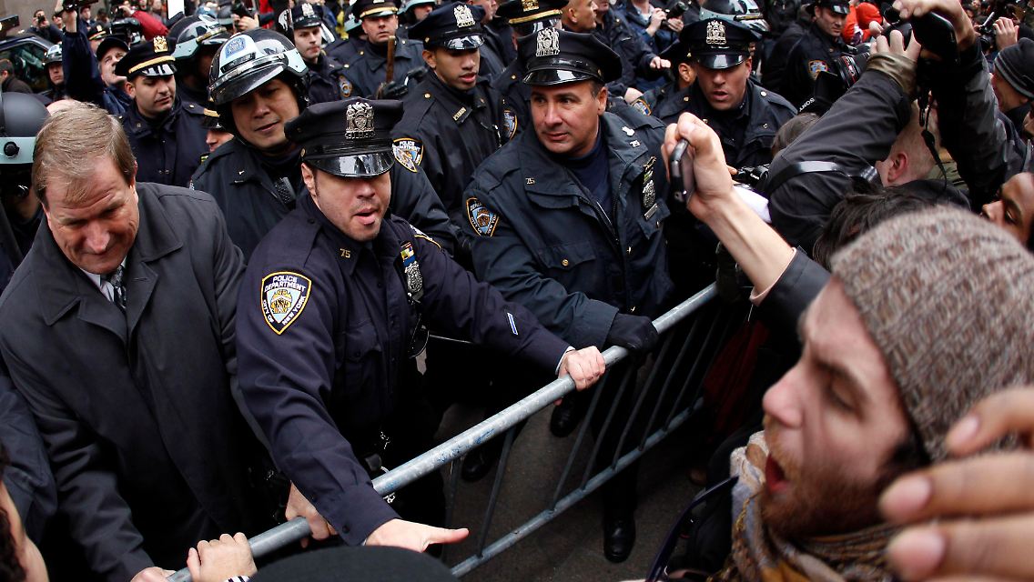 2011-11-17T173528Z_01_NYK334_RTRMDNP_3_USA-PROTESTS-NEWYORK.JPG3187098995627878930.jpg