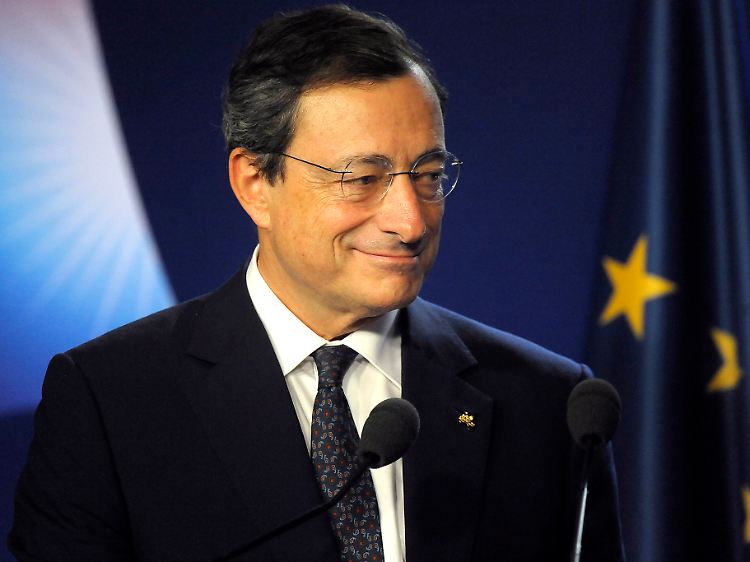 Mario Draghi verlangt die Umsetzung der EFSF-Beschlüsse.