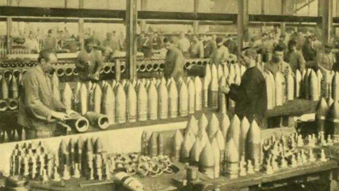 Krupp_WOrks_Germany_-_war_machine_in_1905[1].jpg