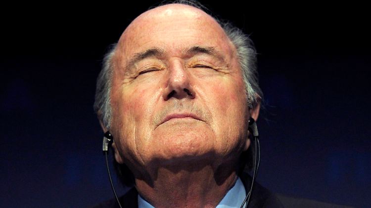 Pose: der Pate.