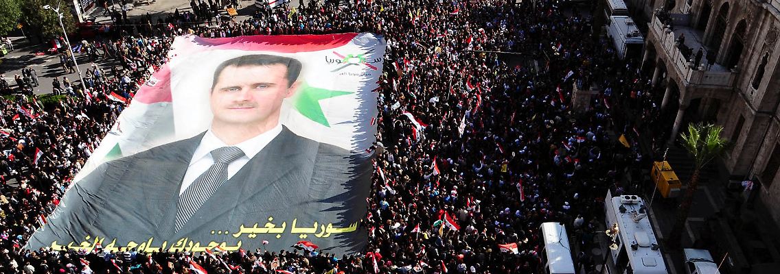 Am Sonntag gehen in Damaskus Menschen für Machthaber Assad auf die Straße.