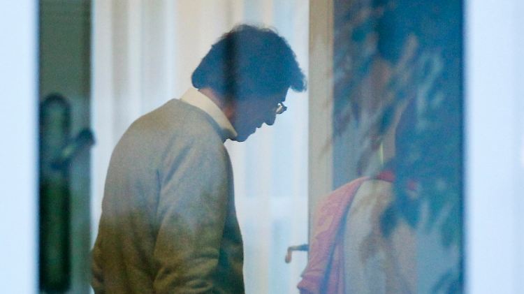 Di Rupo bei den Budgetverhandlungen mit den Parteien.