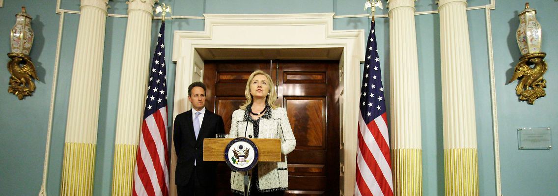 Geithner und Clinton verkünden schärfere Sanktionen gegen Teheran.