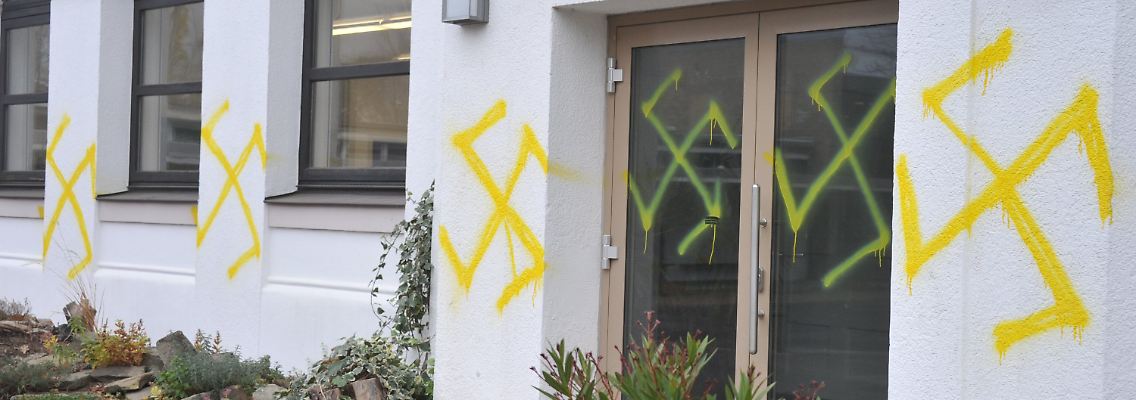 Die Mittel im Kampf gegen Rechtsextremismus werden nun doch nicht gekürzt.