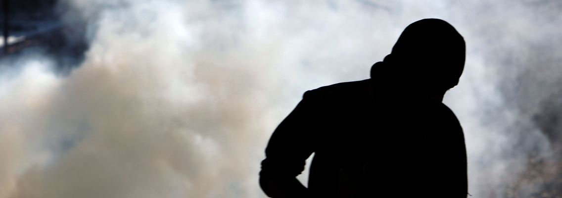 Während der Bericht vorgelegt wurde, gingen die Auseinandersetzungen weiter.
