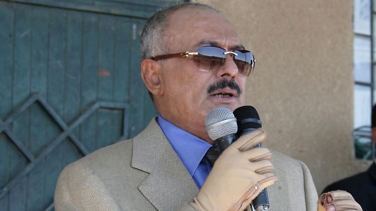 Saleh reist nach offizieller Lesart zur medizinischen Behandlung in die USA.