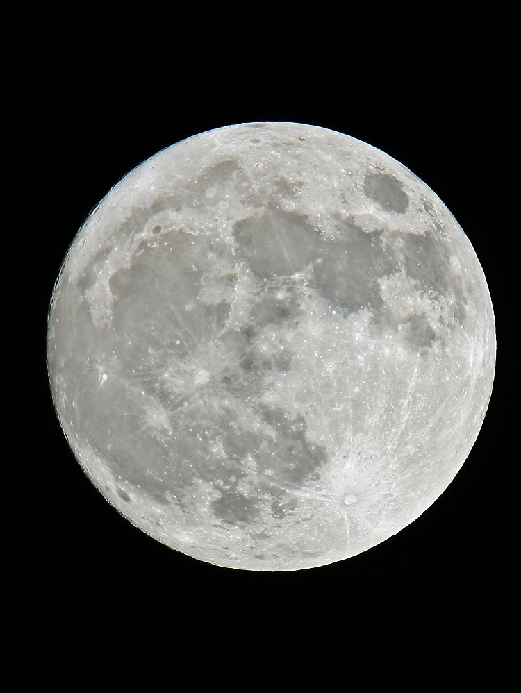 Vollmond von der Erde aus fotografiert.