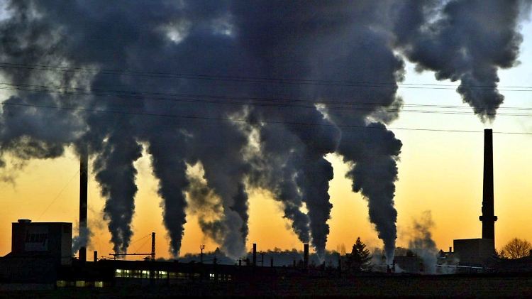Die Luftverschmutzung aus Industriebetrieben kostet jeden Bürger in der EU durchschnittlich 200 bis 330 Euro pro Jahr.