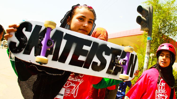 Für afghanische Kinder war Skateboarding eine unbekannte Welt.