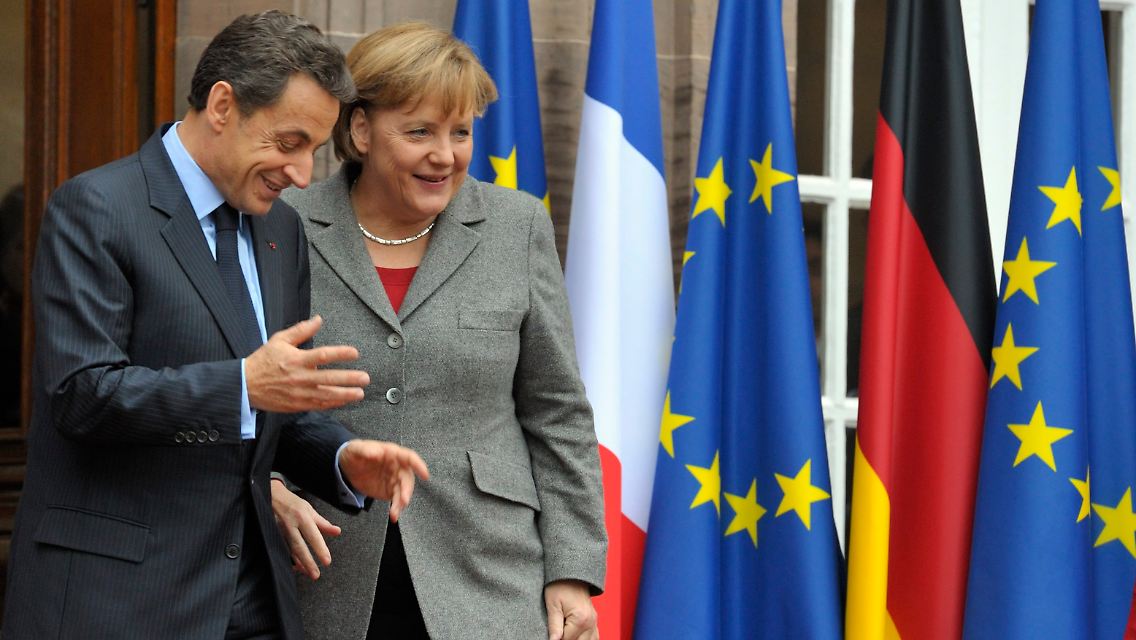2011-11-24T151825Z_01_PHW17_RTRMDNP_3_EUROZONE.JPG838323994694574091.jpg