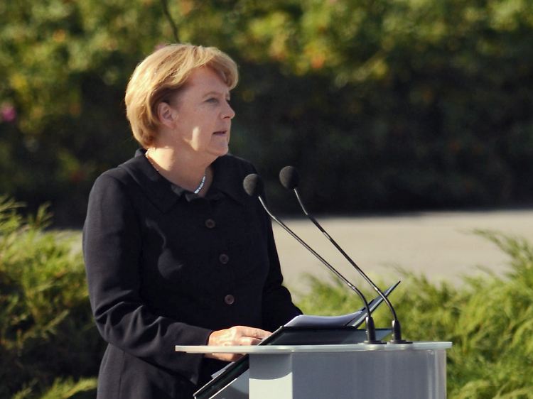 Merkel verneigte sich vor den Opfern.