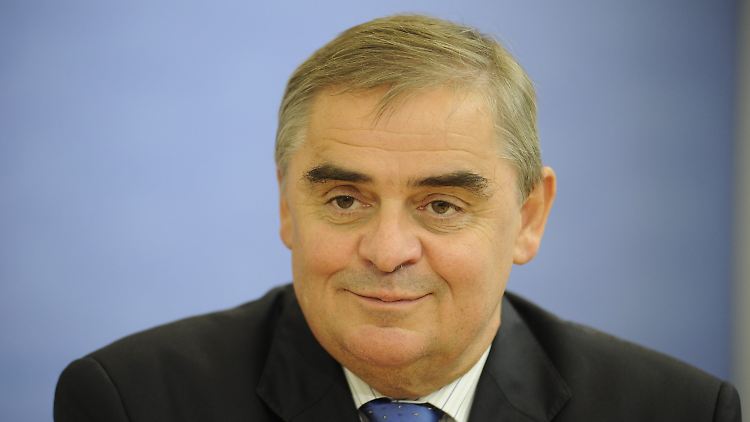 Peter Müller, einstimmig gewählt.