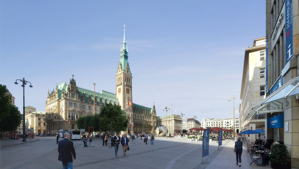 Die Computeranimation zeigt einen Entwurf des Rathausmarkts in Hamburg