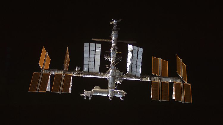 Die US-Raumfähre "Discovery" hatte am Sonntag an die ISS angedockt.
