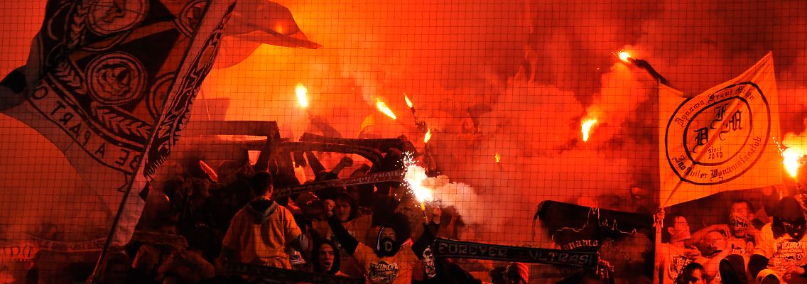 Dresdner Anhänger im Stadion.