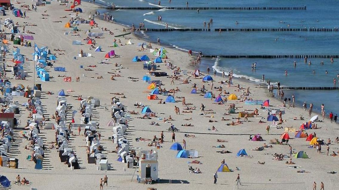 Am Strand von Warnemünde.