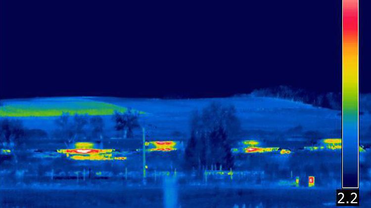 Die von Greenpeace zur Verfügung gestellte Thermographie-Aufnahme zeigt den Castor-Transport am Donnerstag in Remilly.