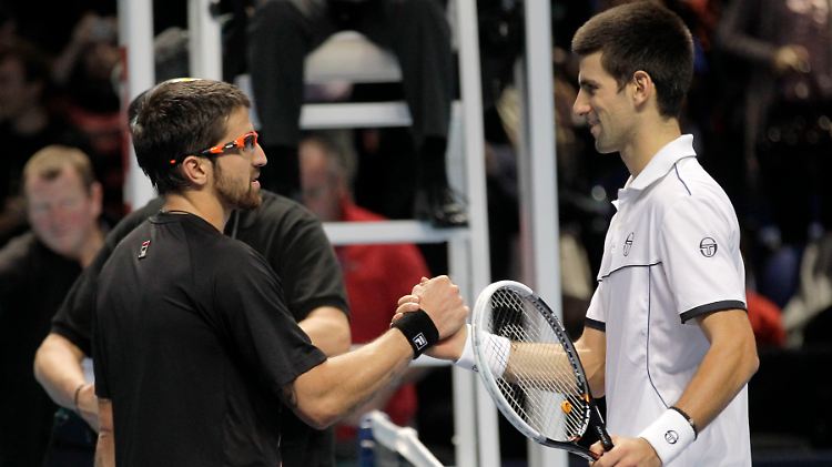In London noch Gegner, demnächst gemeinsam in Urlaub: Janko Tipsarevic (l.) und Novak Djokovic.